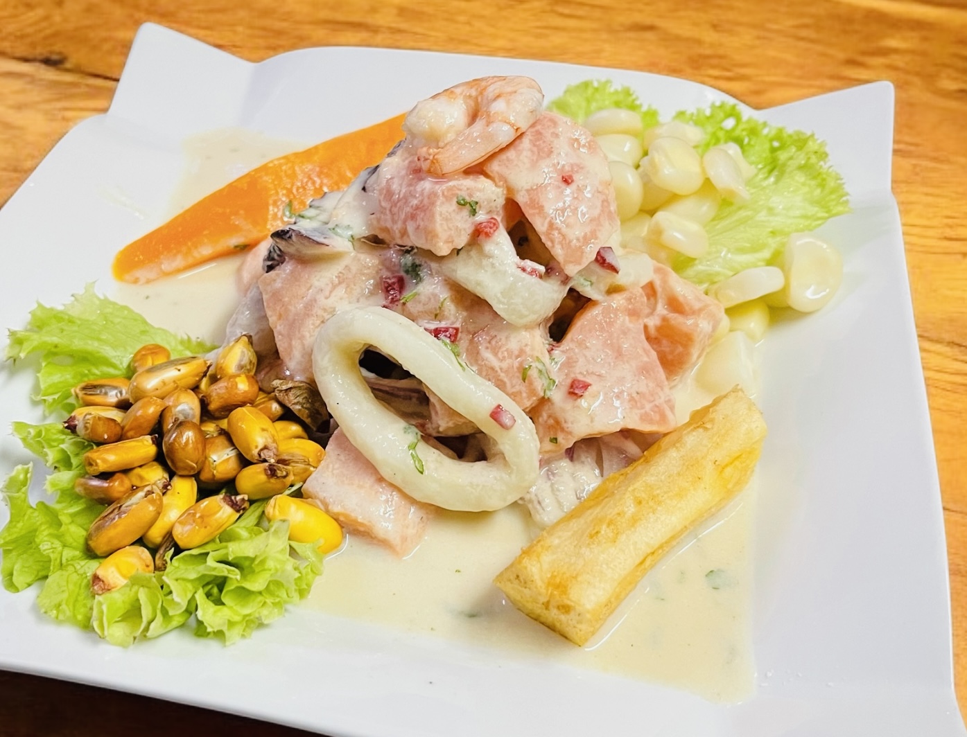 CEVICHE MIXTO DE SALMON